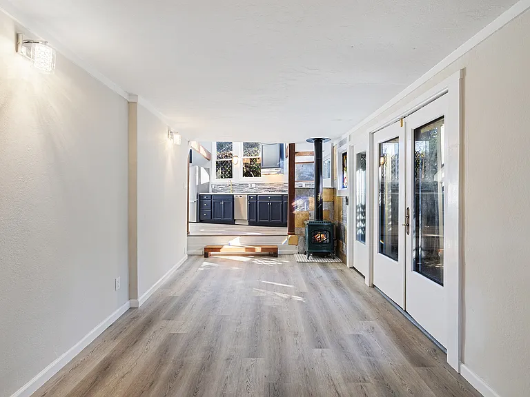 254 Throckmorton Ave #C — Photo 14