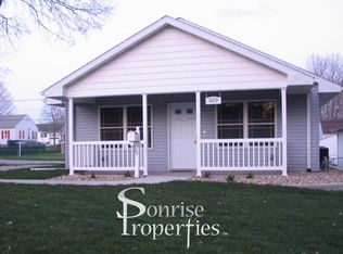 859 Hickory St, Waterloo, IA 50701