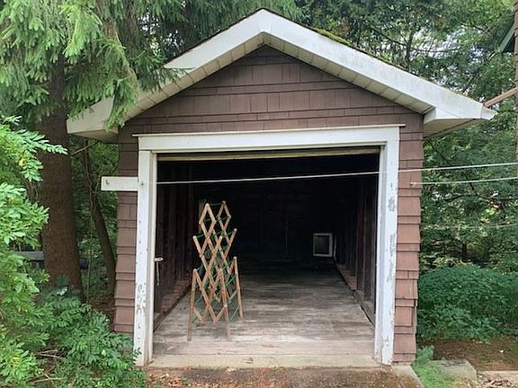 4th image of 516 Beers Ave