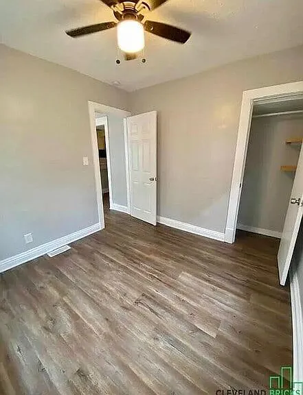 1427 W 54th St #3 — Photo 4