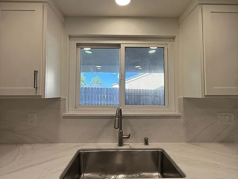 1120 Village Dr — Photo 22