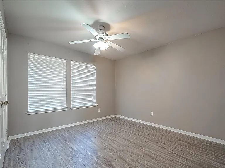 2118 Long Trail Path Ct — Photo 15