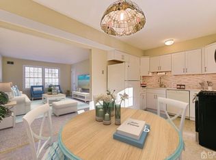 28 Hanover Sq, Middlesex, NJ 08846