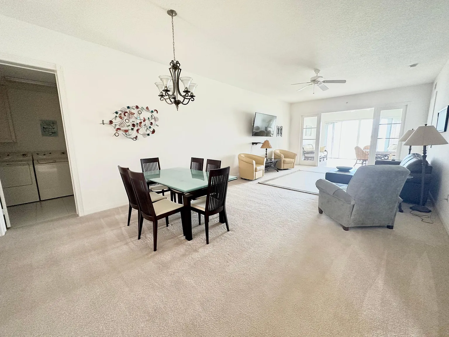 2 bed, 1989 sqft, $2,500 — Photo 3