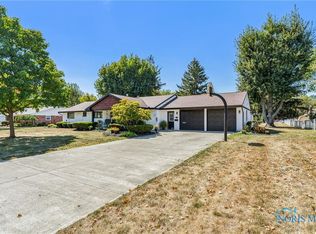 1018 Cherry Ln, Findlay, OH 45840