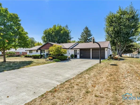 1018 Cherry Ln, Findlay, OH 45840