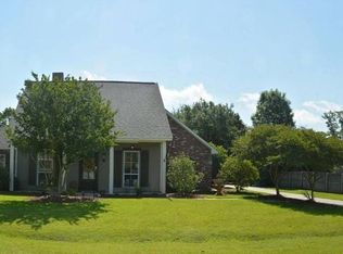 17474 Simone Dr, Prairieville, LA 70769