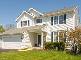 54 Carolyn Ct, Lake Zurich, IL 60047