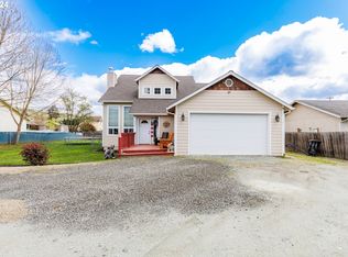 239 Nickel Ct, Riddle, OR 97469