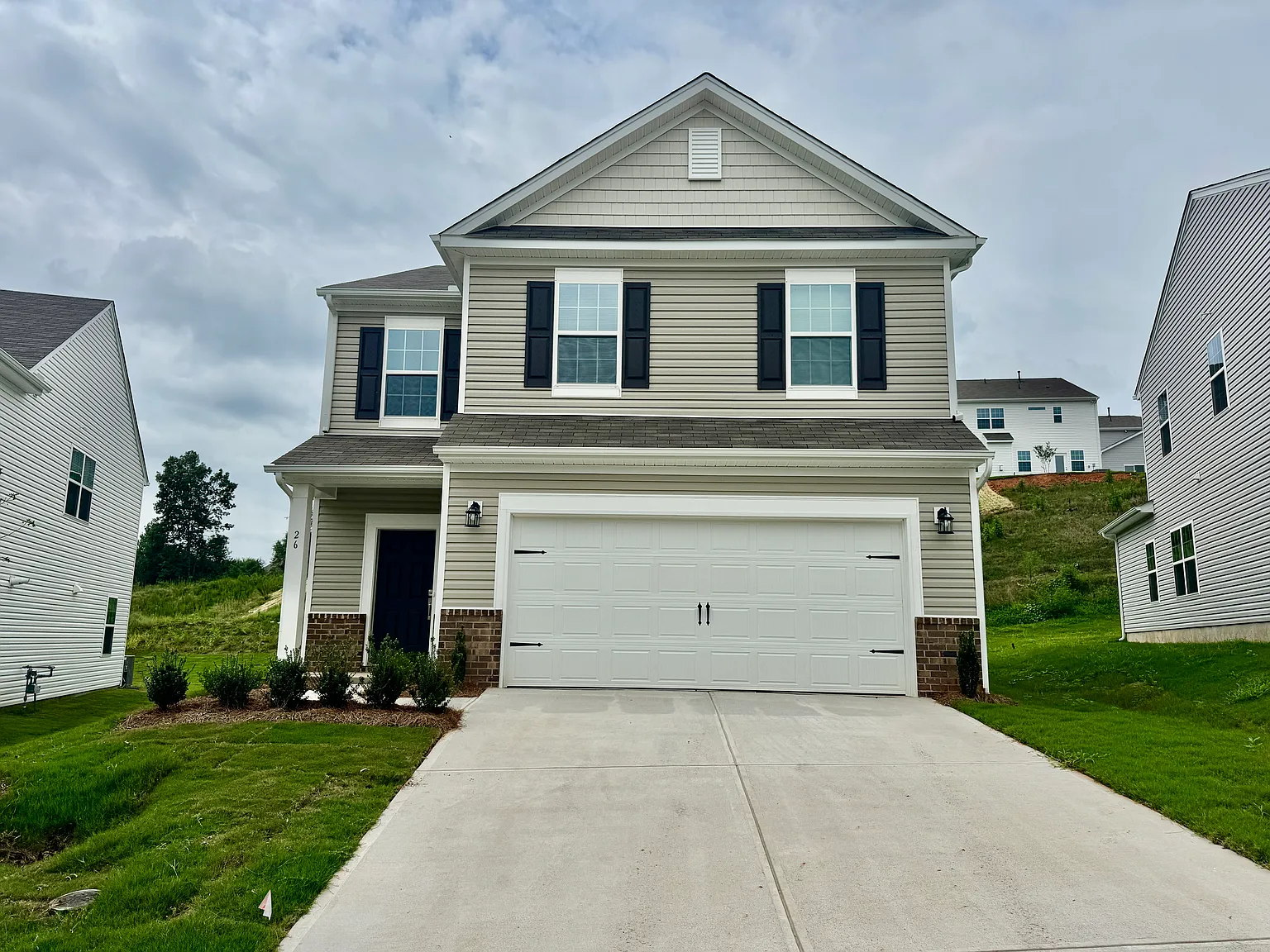 4 bed, 2.5 bath, 2169 sqft, $2,395 — Photo 1