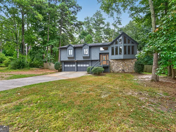 15 Hinton Ct, Dacula, GA 30019