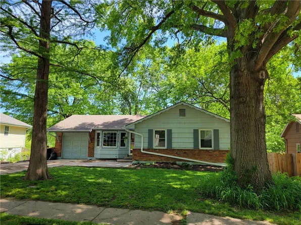 9812 E 51st Ter, Kansas City, MO 64133