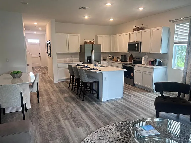 17461 Spanish Oak Loop — Photo 4