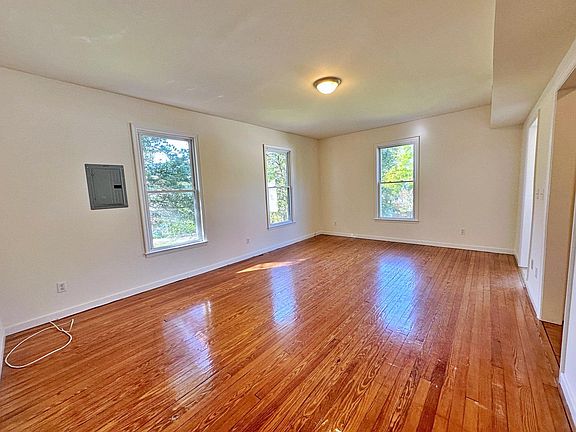 5th image of 1208 Avondale Ave APT 4