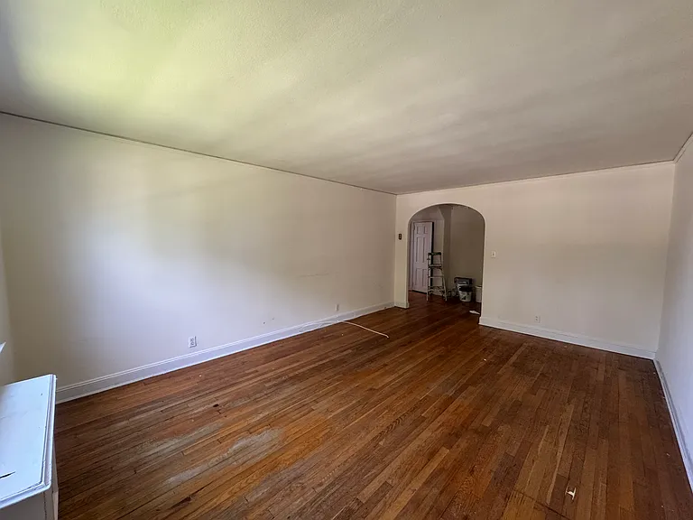 148-35 Bayside Ave #3D — Photo 2
