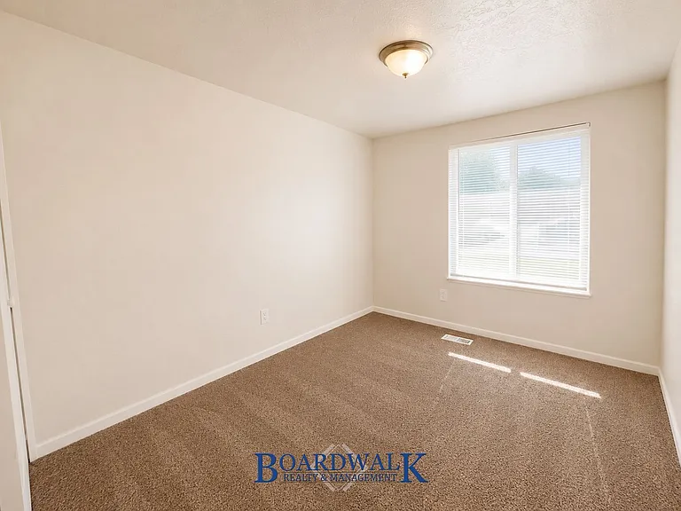 3549 S Colby Ave — Photo 12