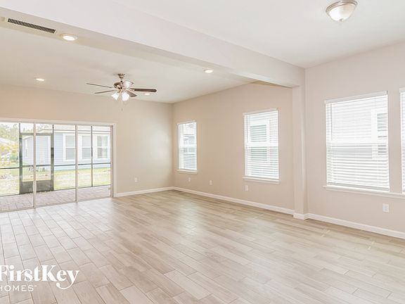 3rd image of 3878 Arbor Mill Cir