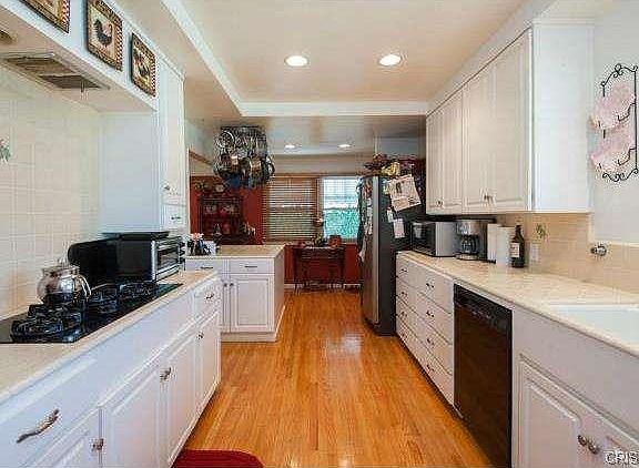 3rd image of 5840 Le Sage Ave