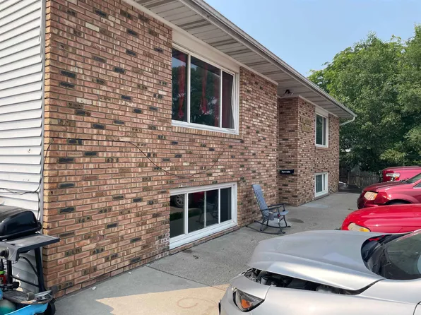 421 W Wright Ave, Shepherd, MI 48883