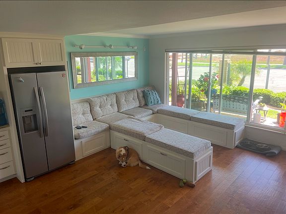 Living room, old layout