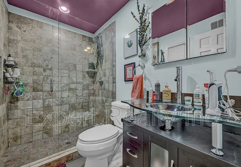 373 Laredo Dr — Photo 16