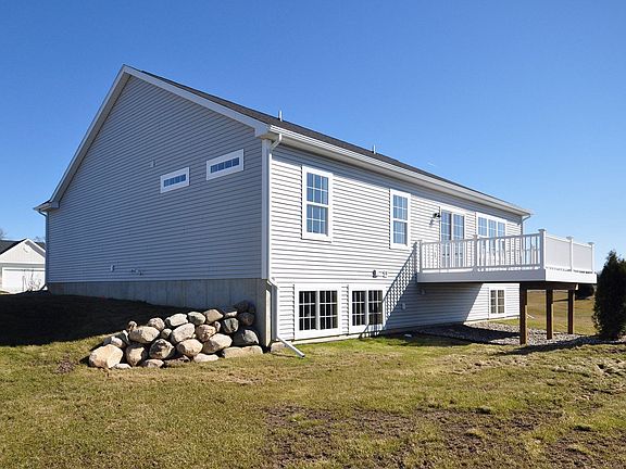 cottage-pointe-19-back-corner