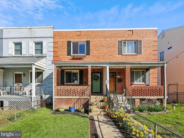 226 Lynhaven Dr, Alexandria, VA 22305