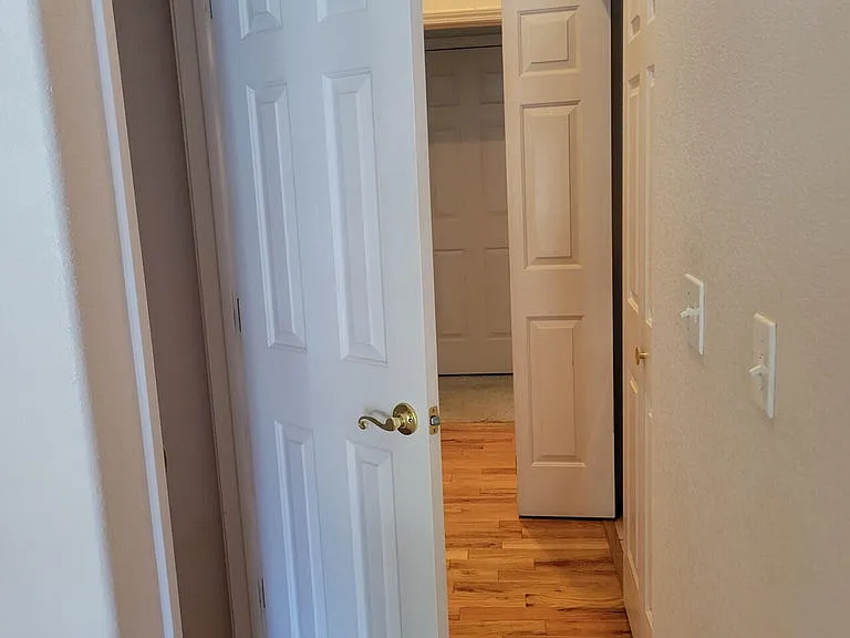 1707 E Woodchuck Ln — Photo 5