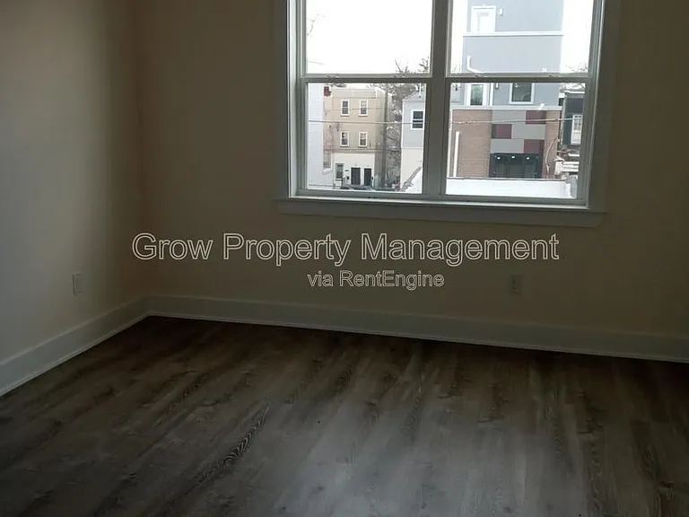 2127 N 9th St #1 — Photo 8