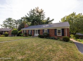 912 Wicksbury Pl, Louisville, KY 40207