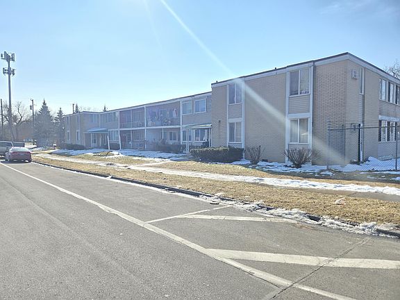2nd image of 19143 Berg Rd #8076b0089