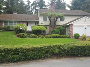 7458 W Mercer Way, Mercer Island, WA 98040