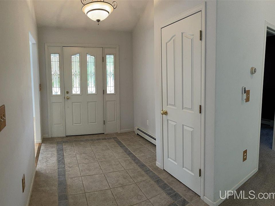720 Woods Rd, Marquette, MI 49855 Zillow