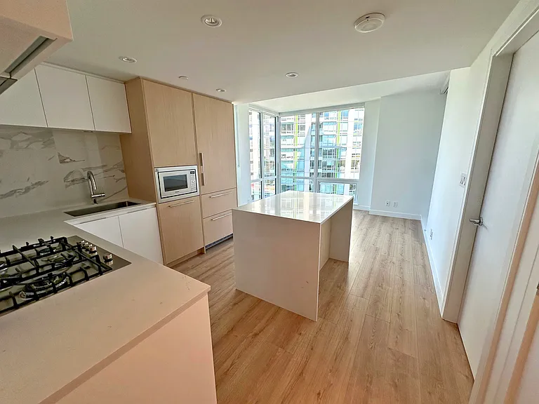 1500 Fern St #1402 — Photo 3