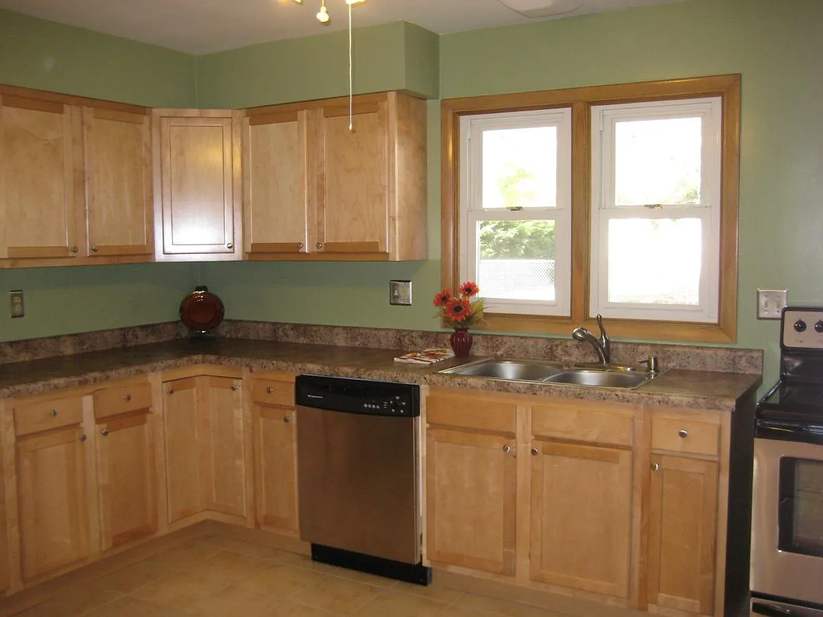 1604 Normandy Dr photo 1