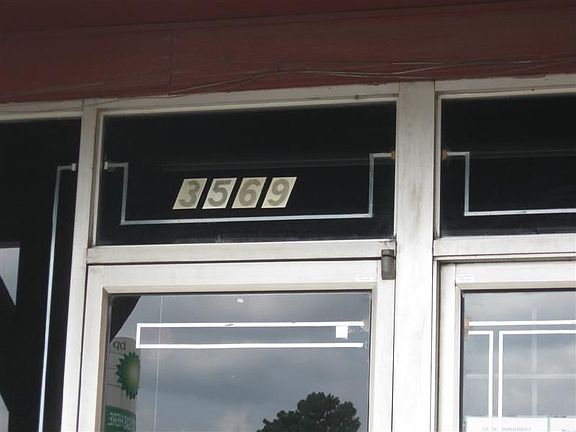 3569 Mendenhall Rd, Memphis, TN 38115