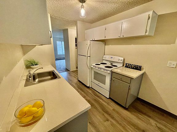 2nd image of 19535 River Rd APT 12
