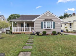 22 Green Ln, Aston, PA 19014