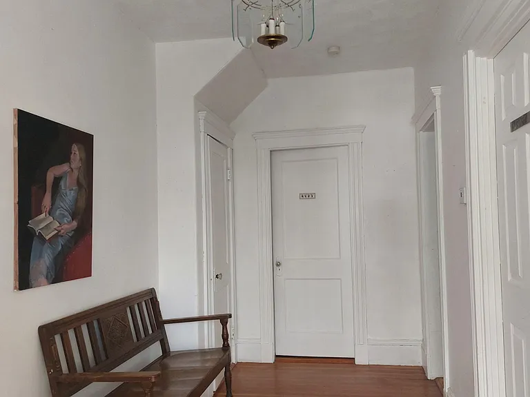 102 W Adams St — Photo 10