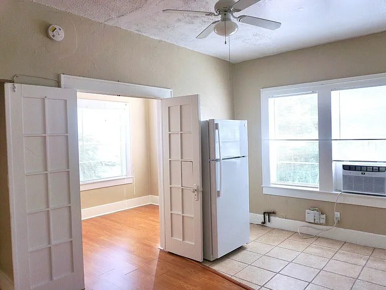 Apache Trail Apartments — Photo 3