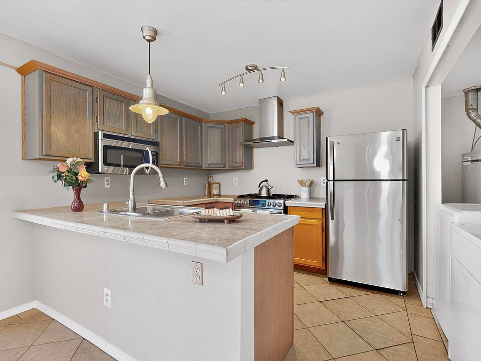 1st image of 4892 Turquoise Dr NE