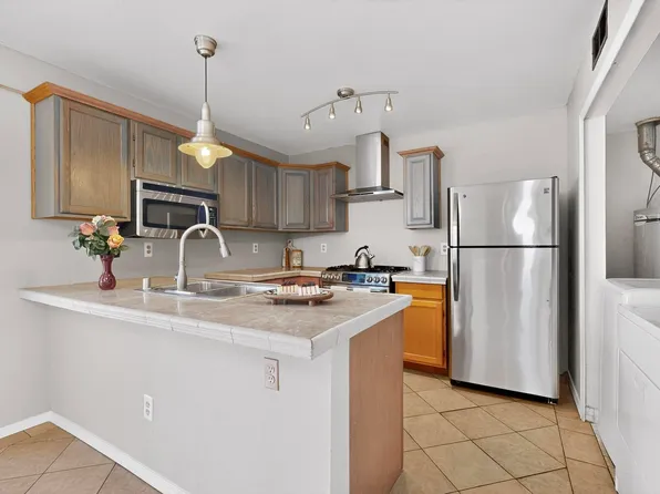 4892 Turquoise Dr NE, Rio Rancho, NM 87124