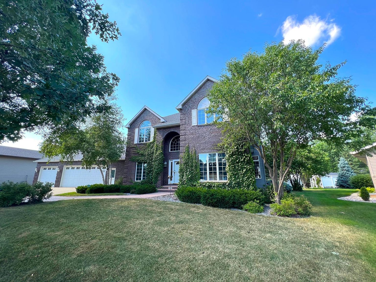 102 Elaine Ave, Marshall, MN 56258 Zillow