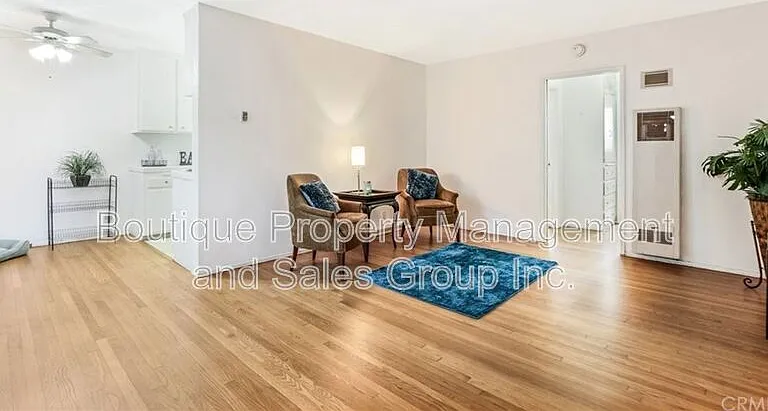 1023 E 1st St #5 — Photo 7