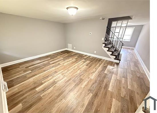 2nd image of 5476 Cedonia Ave