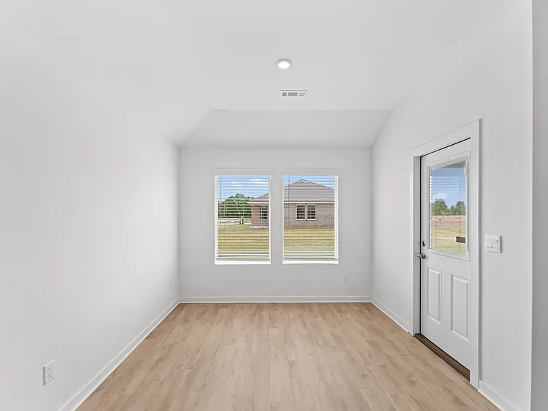 3060 Laredo Ln — Photo 8