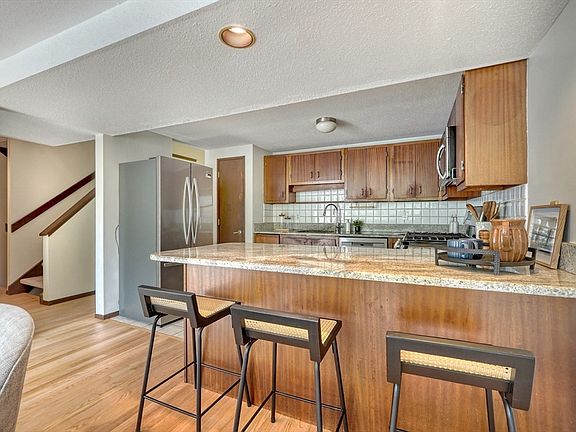 3rd image of 422 Great Elm Way Unit 422