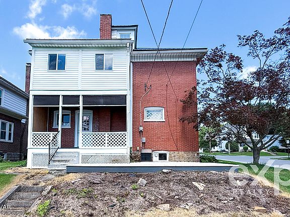 5th image of 298 Woodland Ave