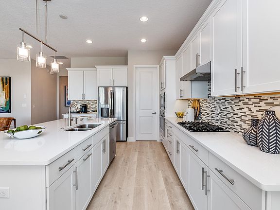 Sprawling kitchen countertops