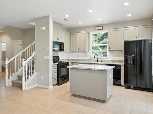 491 Rosso Court, Vacaville, CA 95687